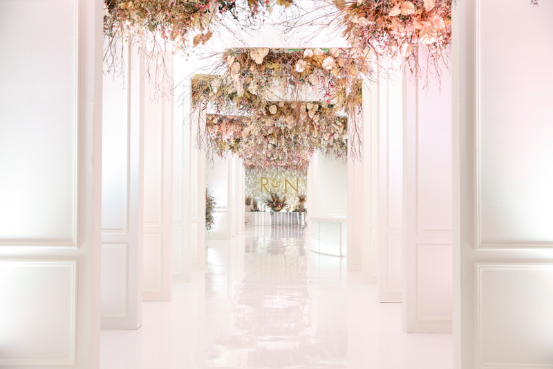 16 Enchanting Overhead Decoration Ideas For Your Wedding