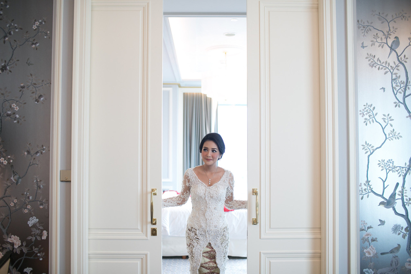 A Traditional Minang Wedding With Shades Of Red And Gold