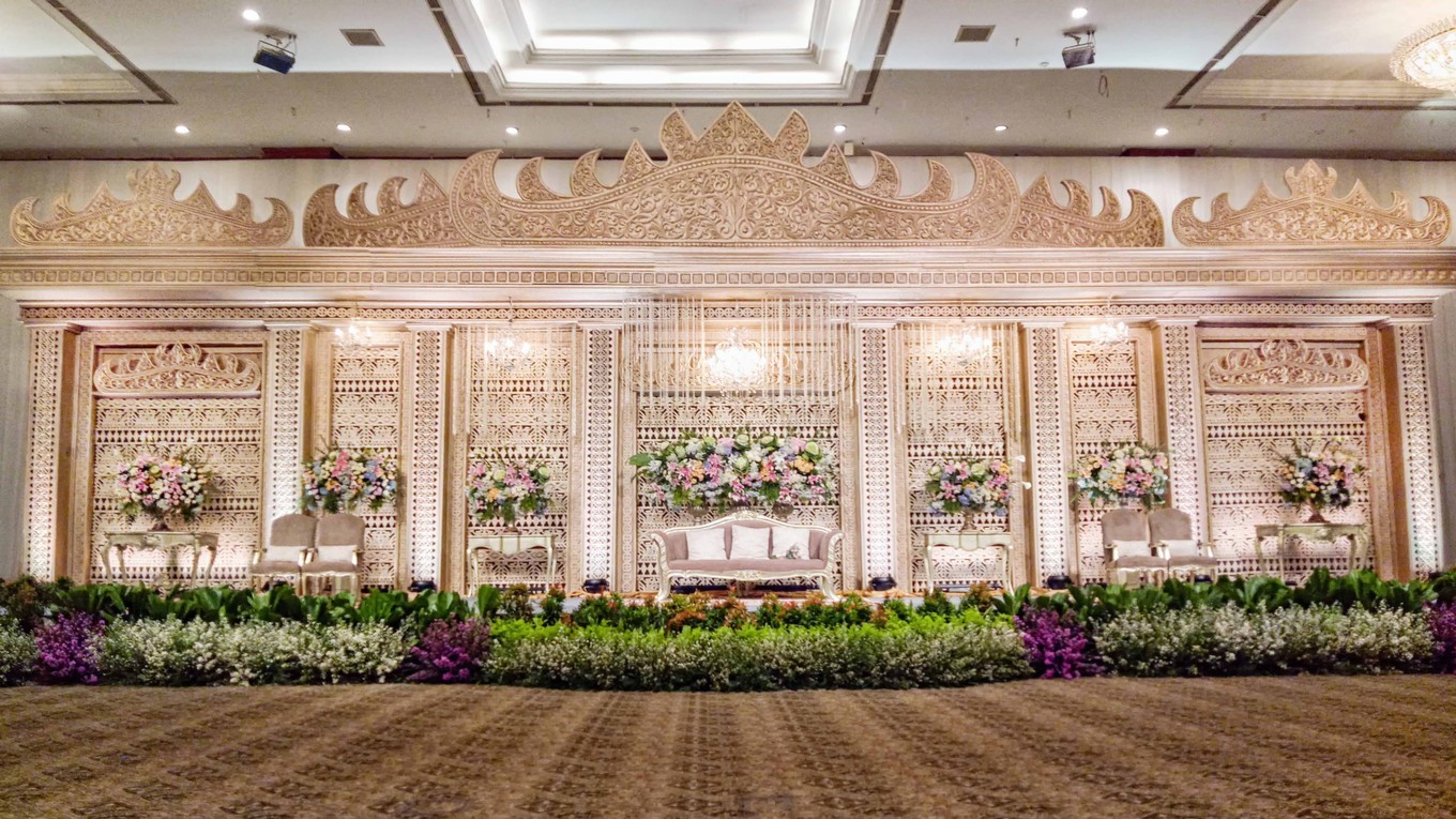 18 Inspirasi Pelaminan Tradisional Dengan Dekorasi dan ...