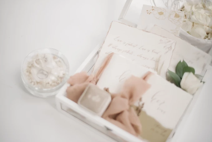 Eloknya Album Penyatuan Dua Insan Yang Serba Putih Di The Apurva Kempinski Bali Bridestory Blog